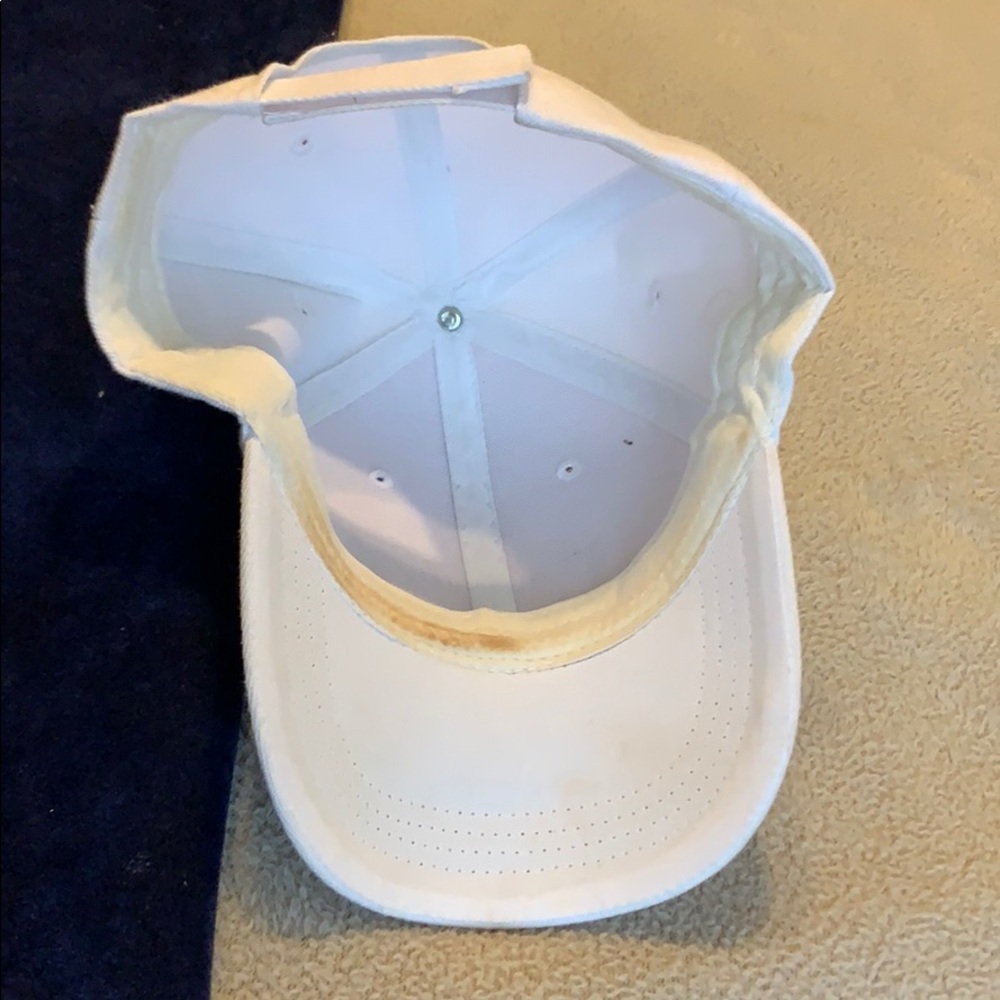 White bride hat - Picture 4 of 4